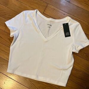 12 PIECES - Wild & fable - Cropped white V Necks all Medium - all white